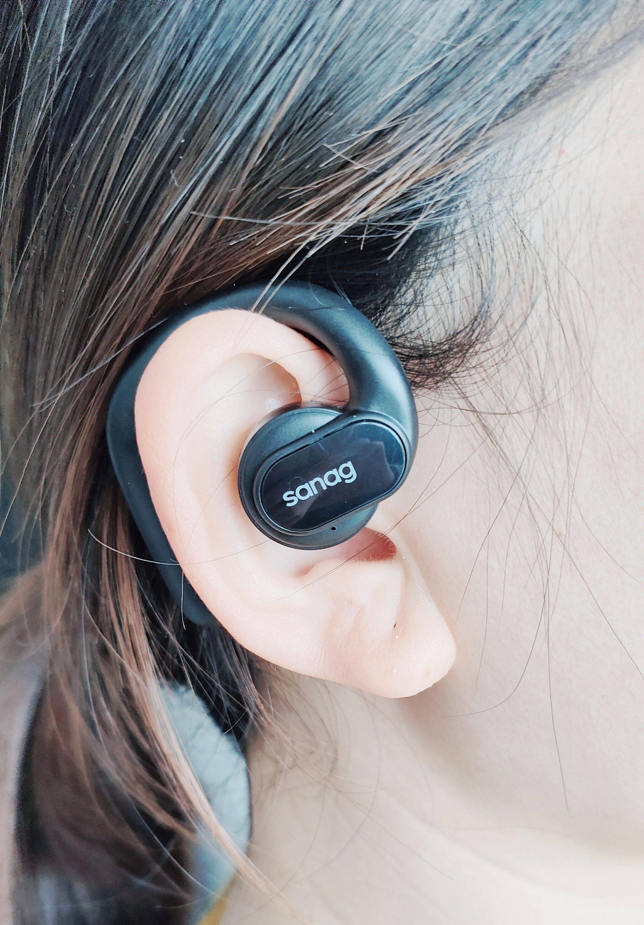 耳挂式蓝牙耳机的正确佩戴方式